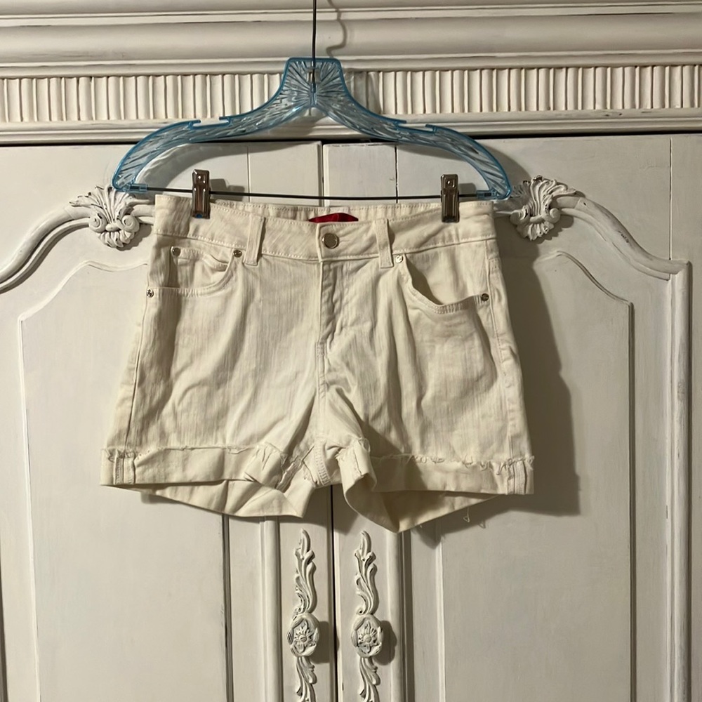 Jennifer Lopez white shorts size 6